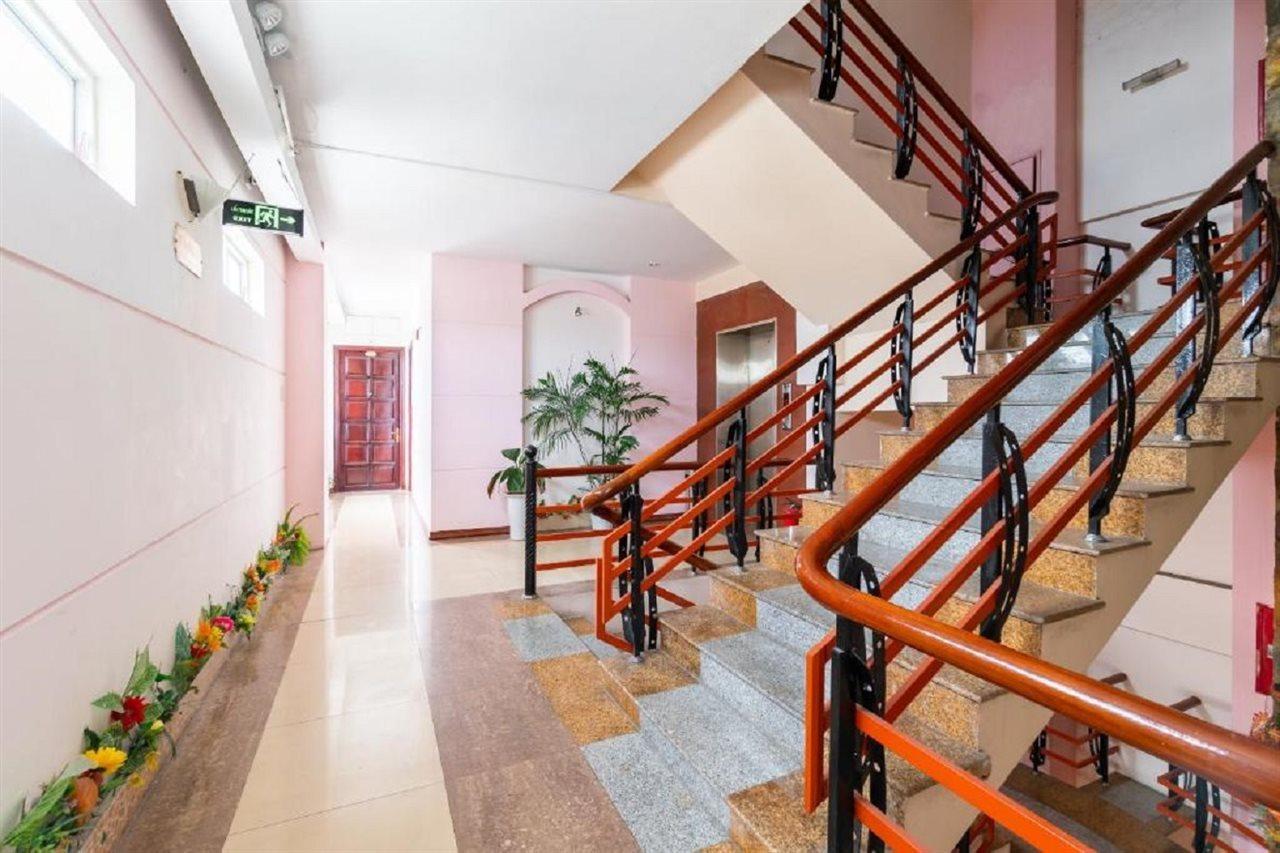 Golden Gate 1 Hotel Дананг Экстерьер фото